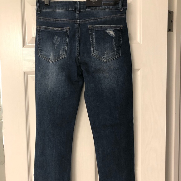 Risen Dark Wash Mid-Rise Vintage Relaxed Fit Skinny Jeans - Picture 2 of 7